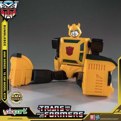 TRANSFORMERS GENERATION ONE - Bumblebee - Model Kit 16cm-thumb-1