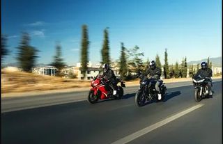 Yamaha YZF-R1 2006 gsxr600