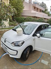 Volkswagen Up 2013