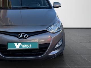Hyundai i 20 2013 CRDI DIESEL-thumb-9