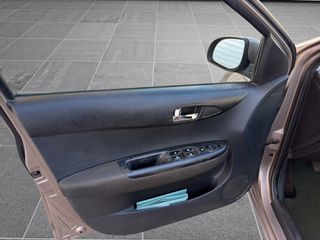 Hyundai i 20 2013 CRDI DIESEL-thumb-13