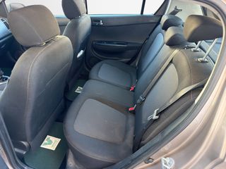 Hyundai i 20 2013 CRDI DIESEL-thumb-14