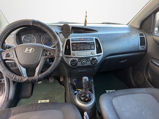 Hyundai i 20 2013 CRDI DIESEL-thumb-15