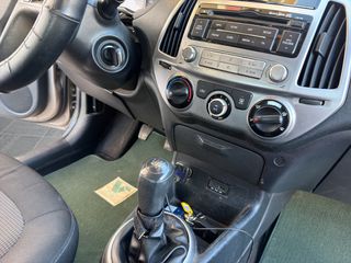 Hyundai i 20 2013 CRDI DIESEL-thumb-17