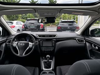 Nissan Qashqai 2017 CONNECTA/PANORAMA/360CAMERA/KEYLESS-thumb-2