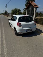 Renault Clio 2010-thumb-1