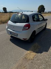 Renault Clio 2010-thumb-2
