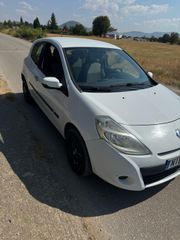 Renault Clio 2010-thumb-3