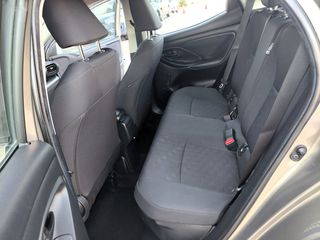 Toyota Yaris 2025 1.5 HYBRID LIVE 116HP-thumb-36