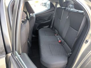 Toyota Yaris 2025 1.5 HYBRID LIVE 116HP-thumb-37