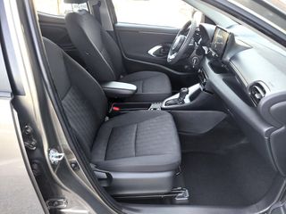Toyota Yaris 2025 1.5 HYBRID LIVE 116HP-thumb-27