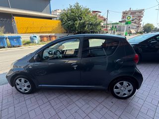 Toyota Aygo 2007-thumb-4