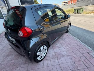 Toyota Aygo 2007-thumb-5