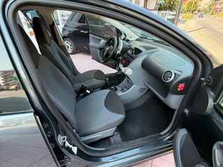 Toyota Aygo 2007-thumb-9