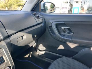 Skoda Fabia 2010-thumb-7