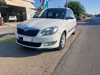 Skoda Fabia 2010-thumb-1