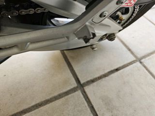 Suzuki GSR 600 2006-thumb-2