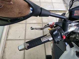 Suzuki GSR 600 2006-thumb-5
