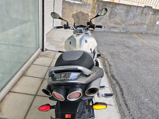 Suzuki GSR 600 2006-thumb-10