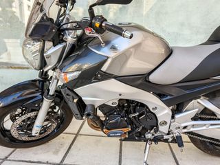 Suzuki GSR 600 2006-thumb-24