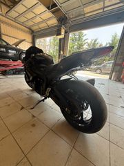 Suzuki GSXR 600 2009-thumb-2