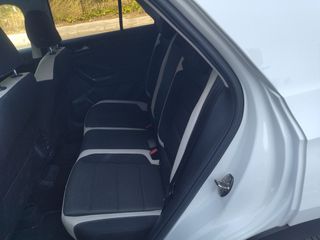 Volkswagen T-Roc 2021-thumb-9