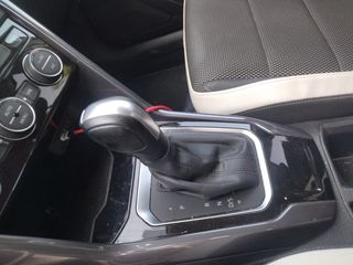 Volkswagen T-Roc 2021-thumb-12