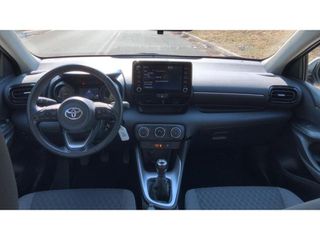 Toyota Yaris 2024 Active Plus-thumb-8