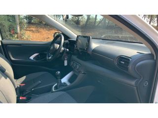 Toyota Yaris 2024 Active Plus-thumb-11