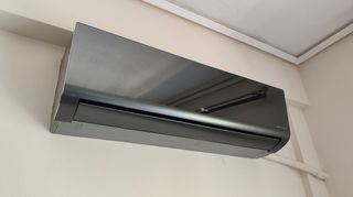 LG Inverter 18.000 BTU – Ψύξη & Θέρμανση, με τηλεχειριστήριο και αυθεντικά εγχειρίδια.