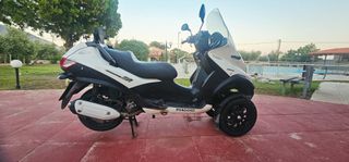 Piaggio MP3 300 LT 2011