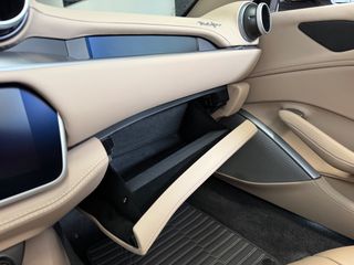 Ferrari Portofino 2019 3.9 TWIN TURBO- ΑΒΑΦΟ- ΕΝΑΣ ΙΔΙΟΚΤΗΤΗΣ-thumb-52