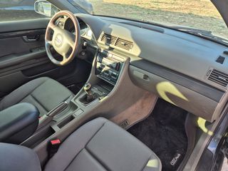 Audi A4 2005-thumb-10