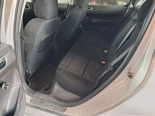 Peugeot 307 2004-thumb-8