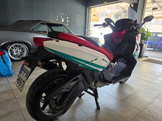 Gilera GP 800 2010-thumb-5