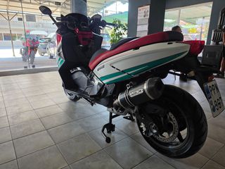 Gilera GP 800 2010-thumb-7