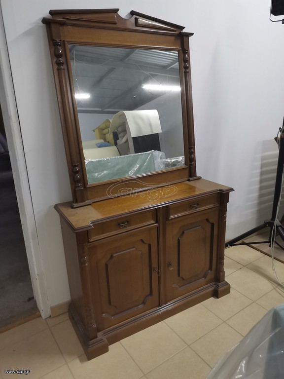 Έπιπλο εισόδου, παπουτσοθηκη