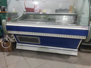 Πωλείται ψυγείο αλλαντικών