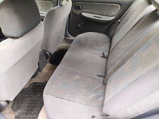 Nissan Almera 1999-thumb-6