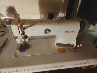 Pfaff 487g 706/81 από πρόσφατο service.