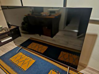 Πωλείται Samsung TV 82" με βλάβη