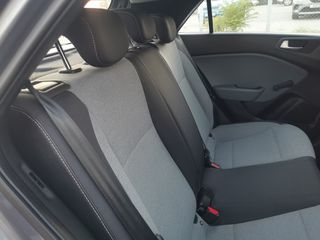 Hyundai i 20 2015-thumb-19