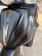 Piaggio Beverly 300i Tourer 2009-thumb-3