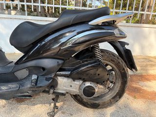 Piaggio Beverly 300i Tourer 2009-thumb-10