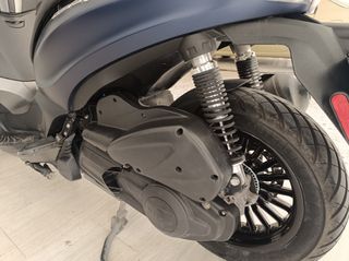 Piaggio Beverly 300 2020 BEVERLY 300S του 2020 με πρώτη άδεια το 2021-thumb-7