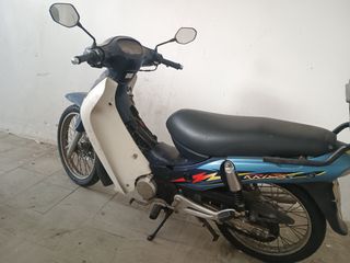 Modenas Kriss II 2000