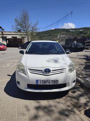 Toyota Auris 2011 1.33L Dual VVT-i (101 hp)