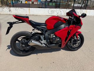 Honda CBR 1000RR 2008-thumb-2