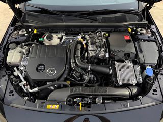 Mercedes-Benz A 250 2023 AMG LINE! PREMIUM PACK! HEAD UP DISPLAY! PANORAMA! FACELIFT!-thumb-28