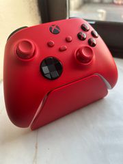 XBOX SERIES CONTROLLER PULSE RED + RAZER QUICK CHARGING STAND PULSE RED-thumb-1